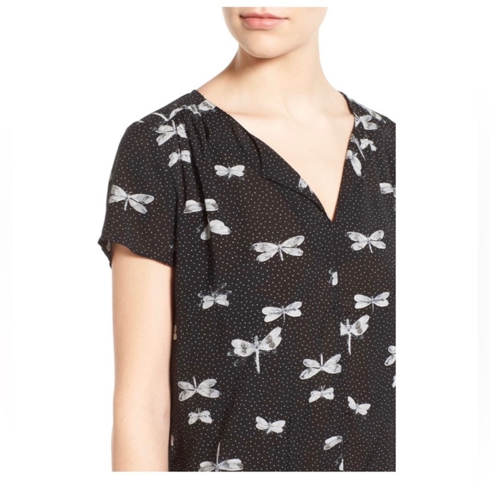 Hinge V-Neck Short-Sleeve Top | Size Medium